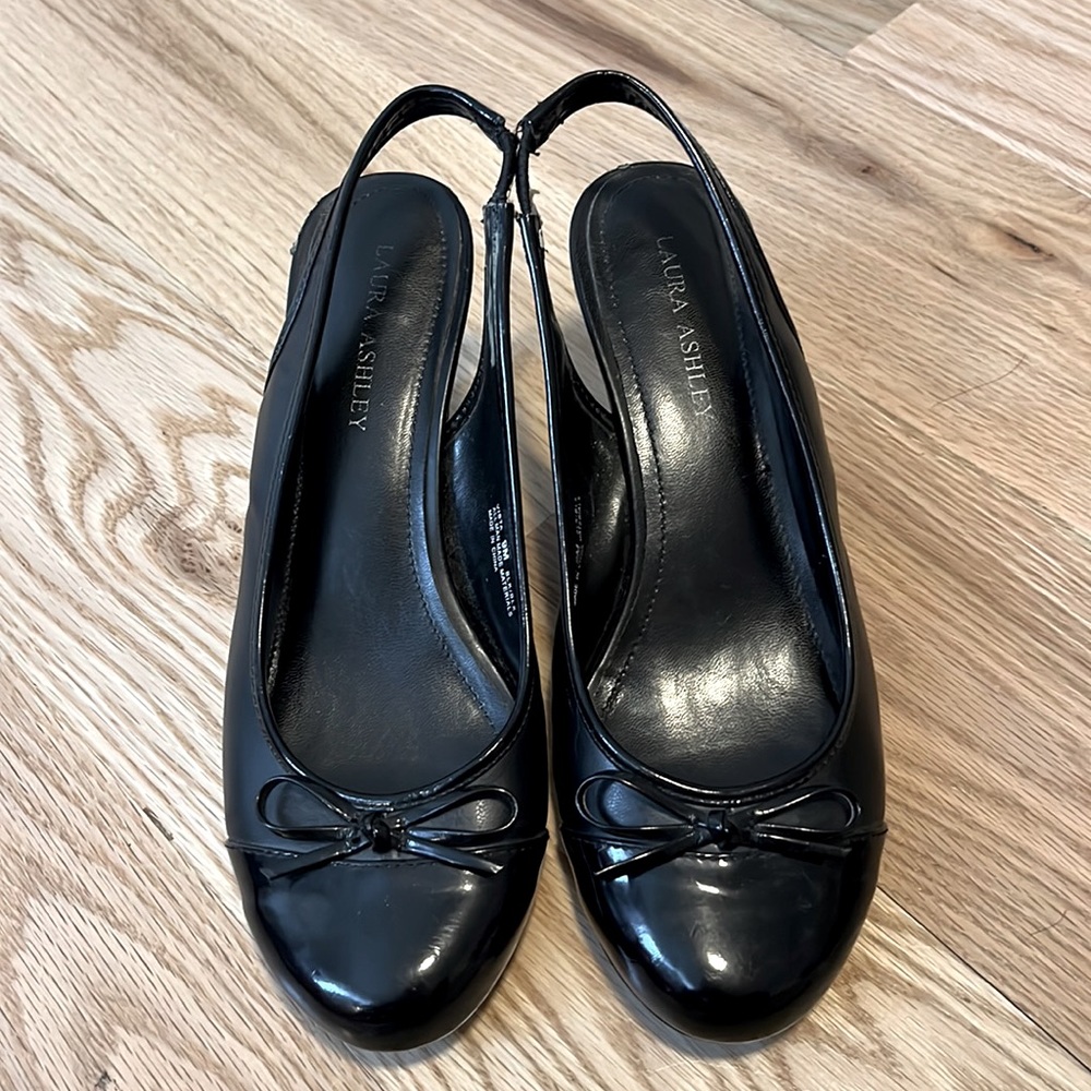 black bow kitten heels